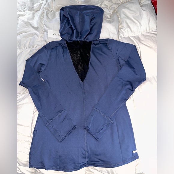 NWT! Alala Flyweight Hoodie- Size L - Picture 4 of 4